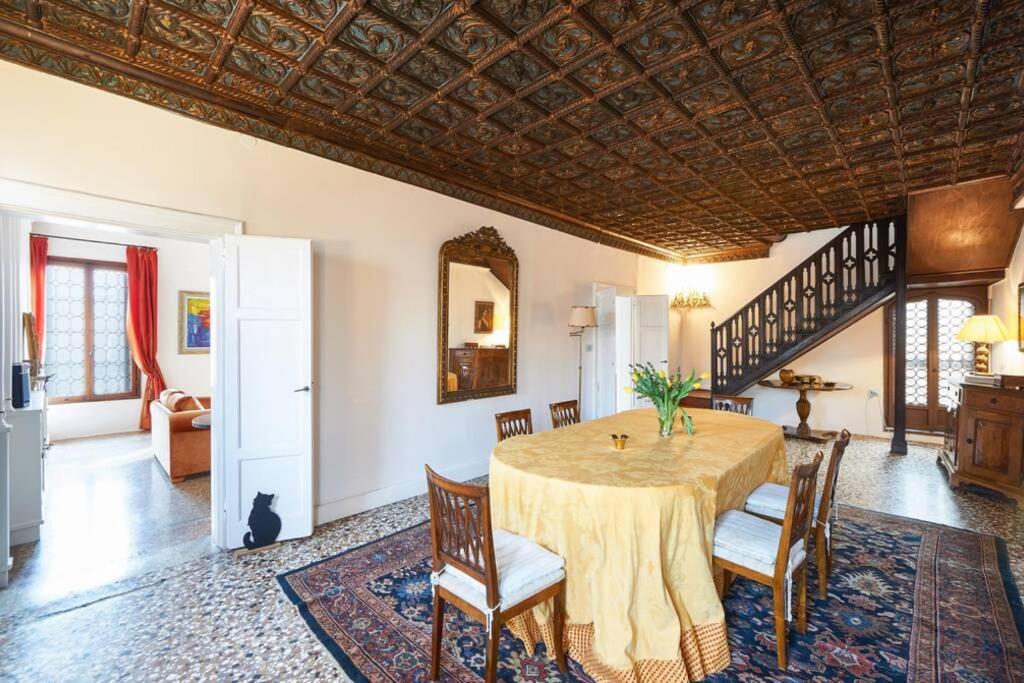 Ca' Fenice, Charming Apartment In San Marco, Sleep 7 Венеція Екстер'єр фото