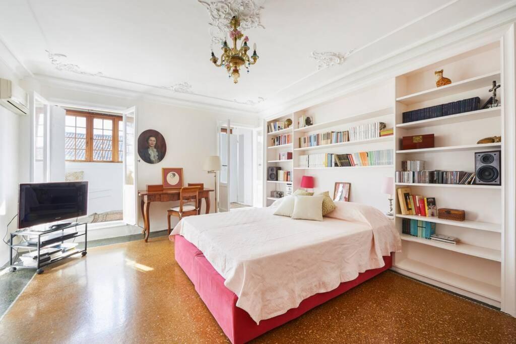 Ca' Fenice, Charming Apartment In San Marco, Sleep 7 Венеція Екстер'єр фото