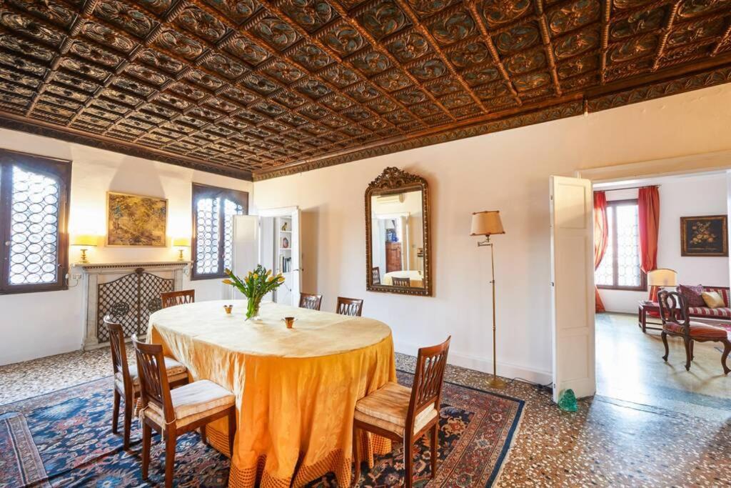 Ca' Fenice, Charming Apartment In San Marco, Sleep 7 Венеція Екстер'єр фото